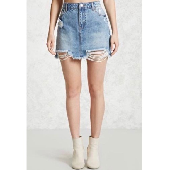 Forever 21 Dresses & Skirts - Forever 21 Distressed Denim Skirt